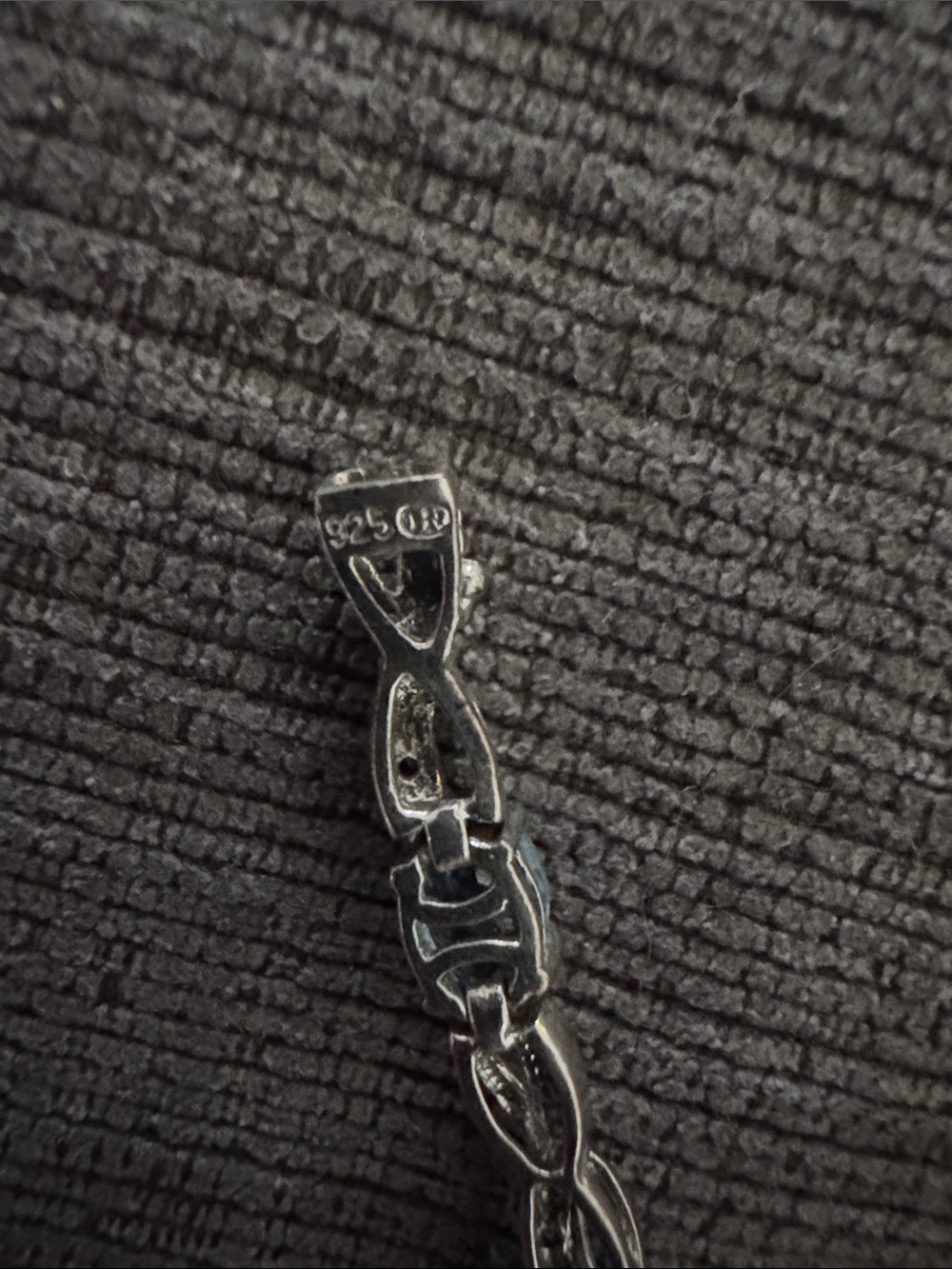 925 Sterling Silver Swiss Blue Topaz Infinity Wave Tennis Bracelet 7.25” CW - Picture 3 of 3